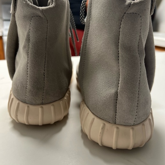 Yeezy 750 Boost - Picture 6 of 8